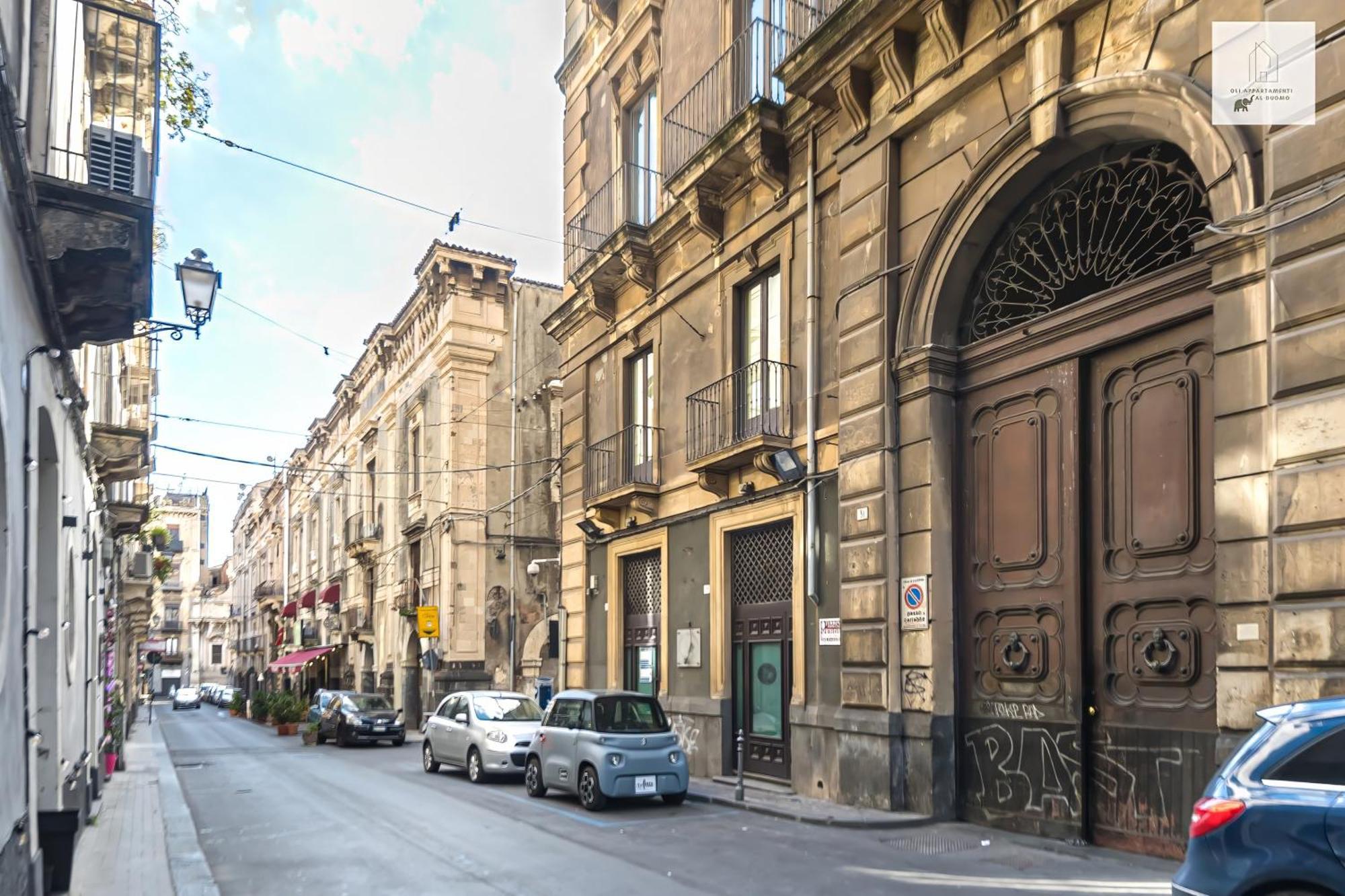 Gli Appartamenti Al Duomo カターニア エクステリア 写真